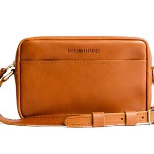 Portland Leather Large Camera Crossbody Bag in Honey